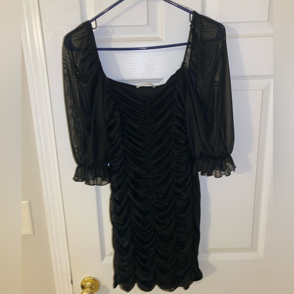 PERFECT LBD! Size medium. Worn once on my bday!